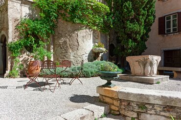 Ambiance méditerranéenne au jardin : plantes, pots et conseils déco