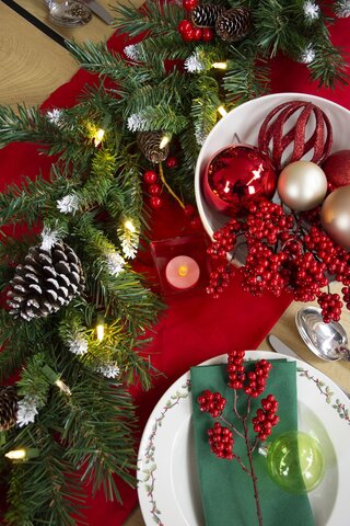 Frosted Berry Garland L274cm D25cm 50Led - image 3