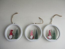 Hanger gnome met kerstboom 3ass