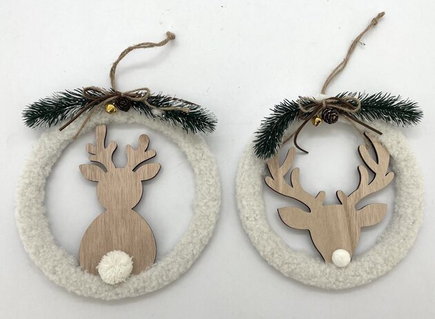 Hanger rendier in krans D21cm 2ass