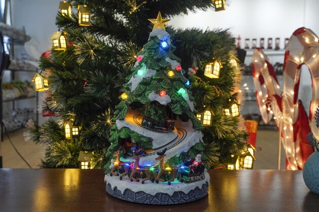 Kerstboom met trein licht/muziek 23x22x40
