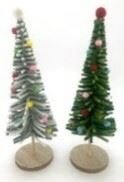 Kerstboom op standaard 9x25cm met pompons 2ass