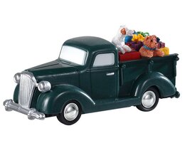 Lemax Bringing Presents Home