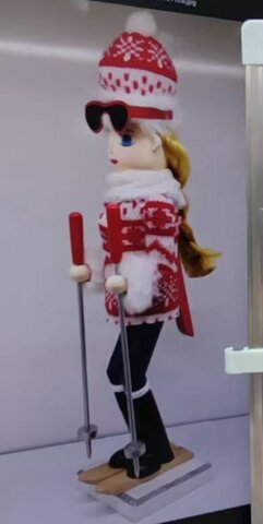 Notenkraker 38cm - skiër