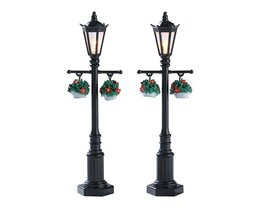 old english lamp post