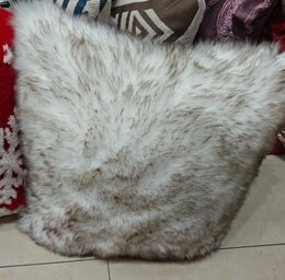 Sierkussen vacht beige